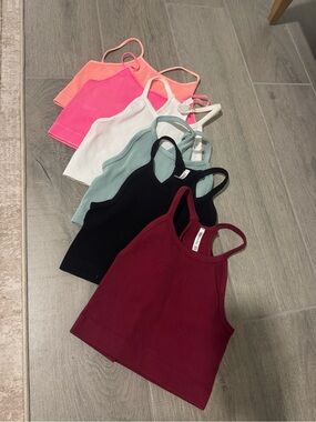 Ribbed Racerback Crop Tank - Burgundy